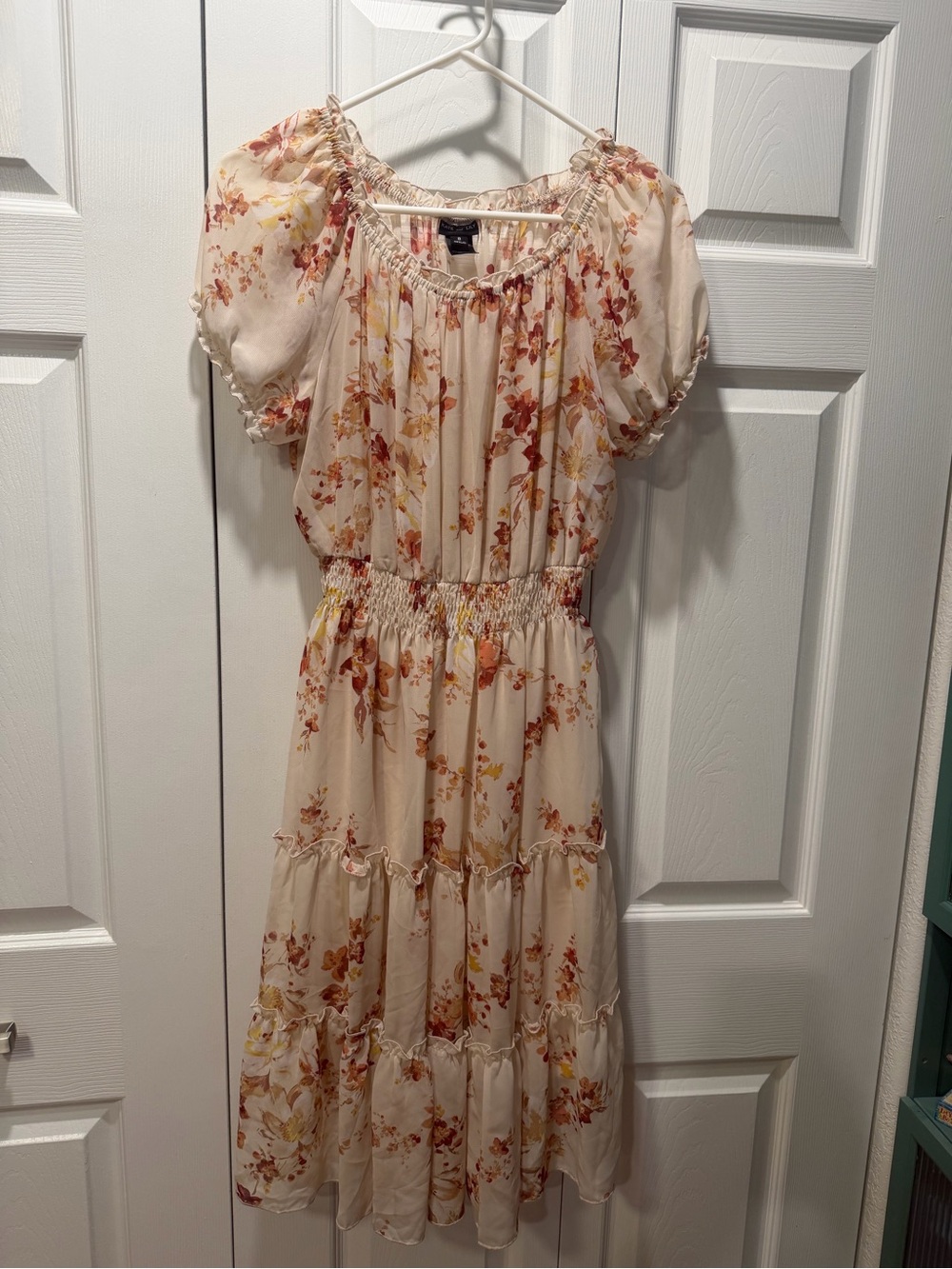 Kate and Lily -Smocked Cream Floral Maxi Dress with Puff Sleeves